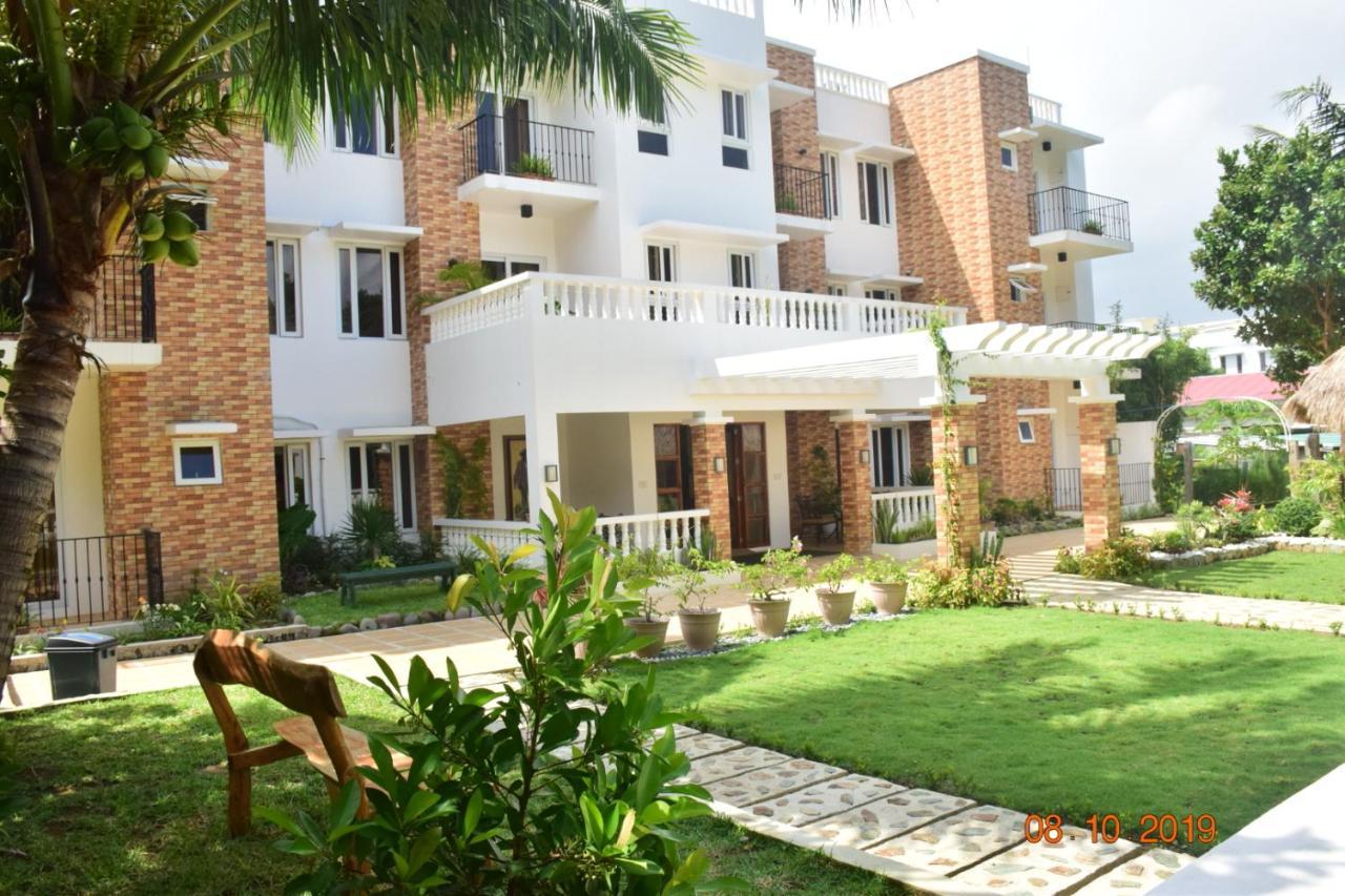 Bernardo'S Lantia Hotel Basco Exterior photo